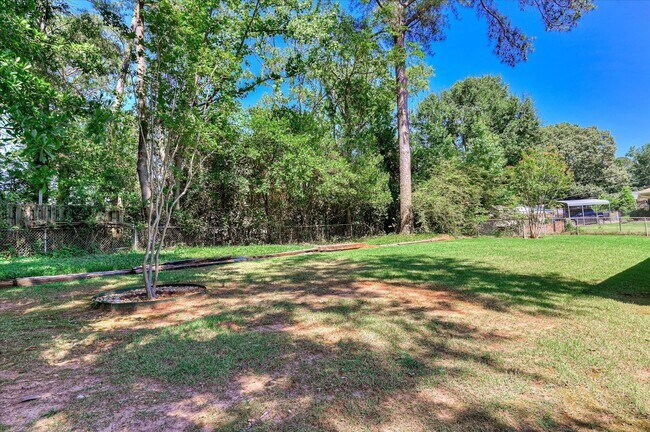Building Photo - 2705 Bolling Rd