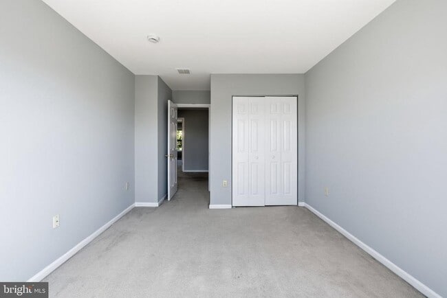 Building Photo - 1046 Balley Dr