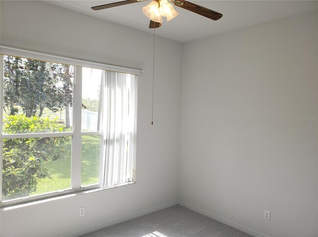 Building Photo - 327 N Taylor Rd