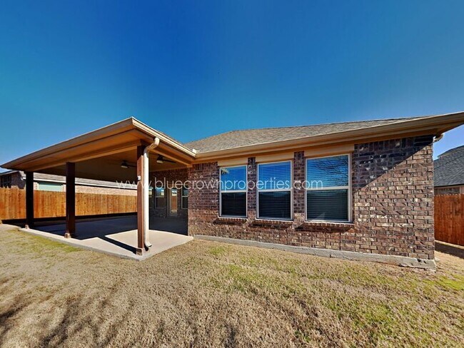 Building Photo - 1618 Sherwood Dr