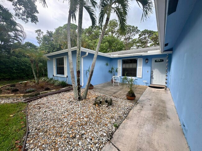 Building Photo - 4160 NW 7th Ct
