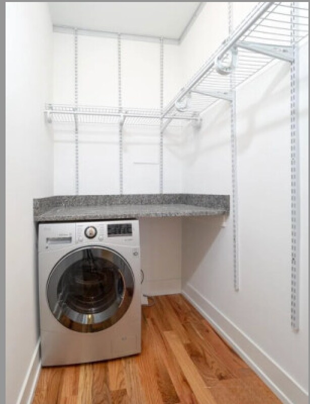 Building Photo - 2909 N Mildred Ave