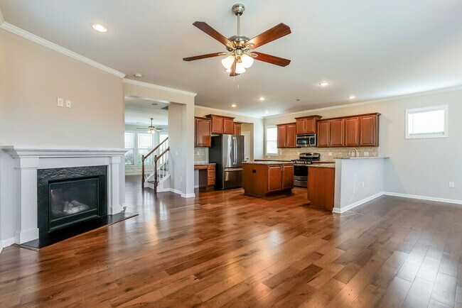 Building Photo - 149 Heathwood Dr