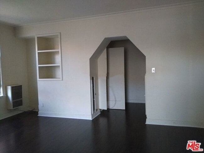 Building Photo - 335 S Berendo St