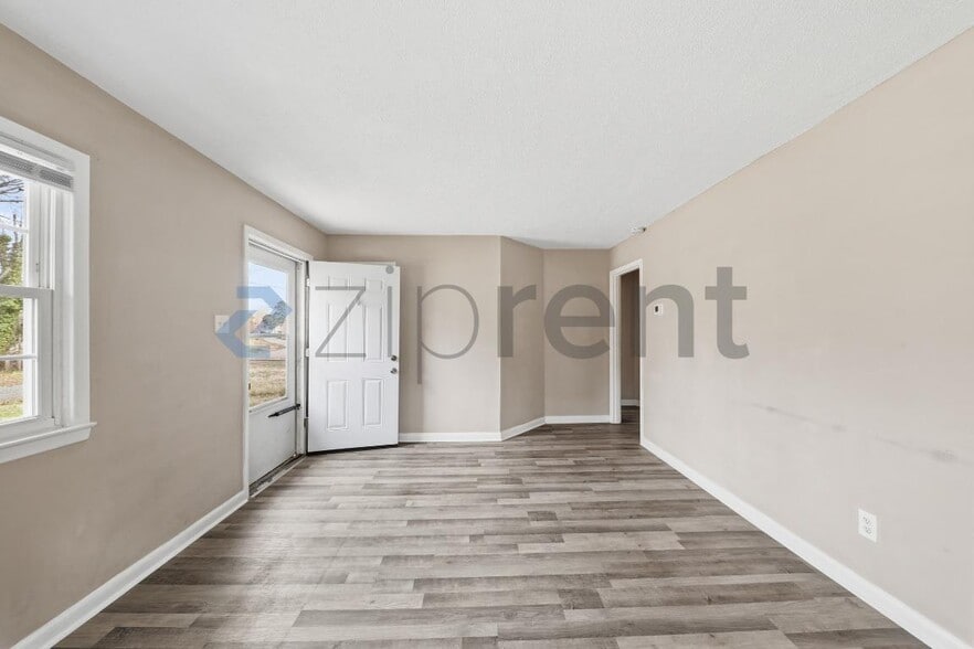 Building Photo - 1108 Walnut St