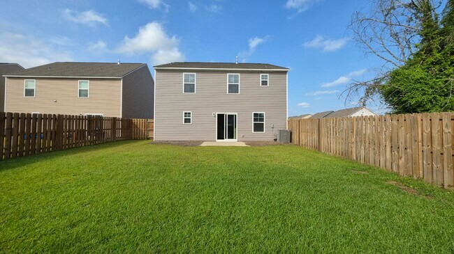 Building Photo - 1773 Camazay Dr