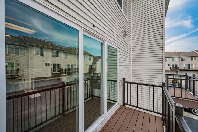 Building Photo - 14626 Paul Revere Ln