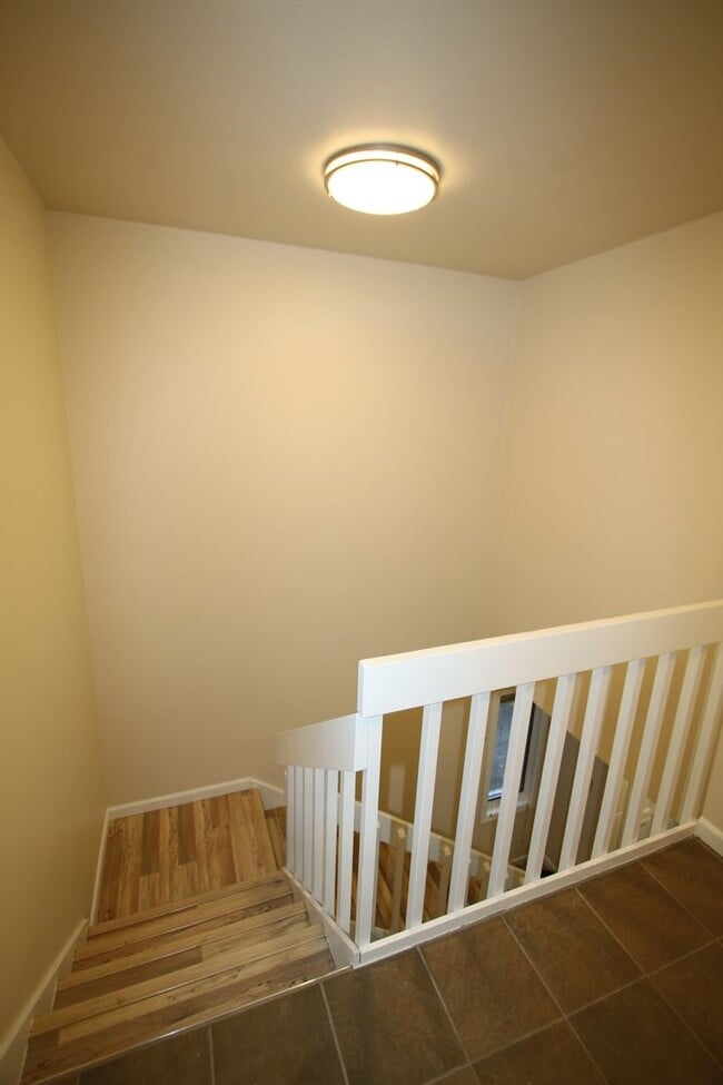 Building Photo - 5941 Keyann Cir