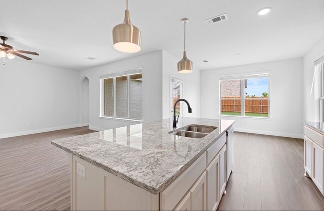 Building Photo - 2405 Peebles Ln