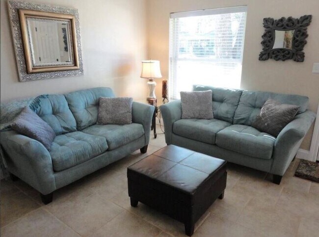 Building Photo - 280 Anderson Dr