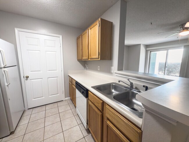 Building Photo - 4009 Dancing Cloud Ct