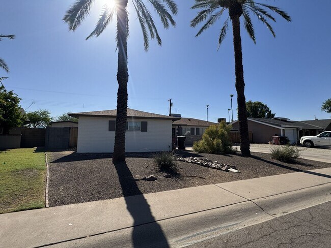 Building Photo - 4426 N 85th St
