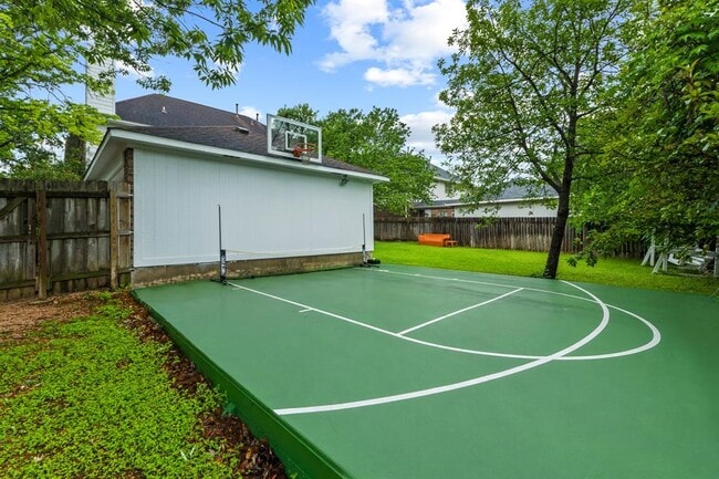 Building Photo - 6300 Needham Ln