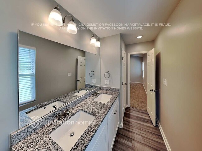 Building Photo - 716 Raindrops Rd