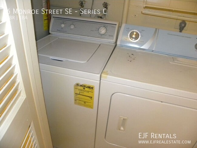 Building Photo - 6 Monroe St SE