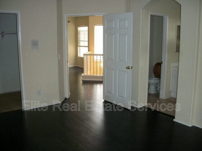 Building Photo - 1866 Via Capri St