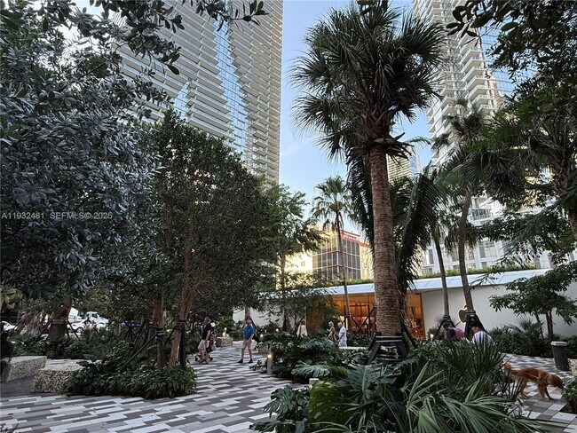 Building Photo - 888 Biscayne Blvd