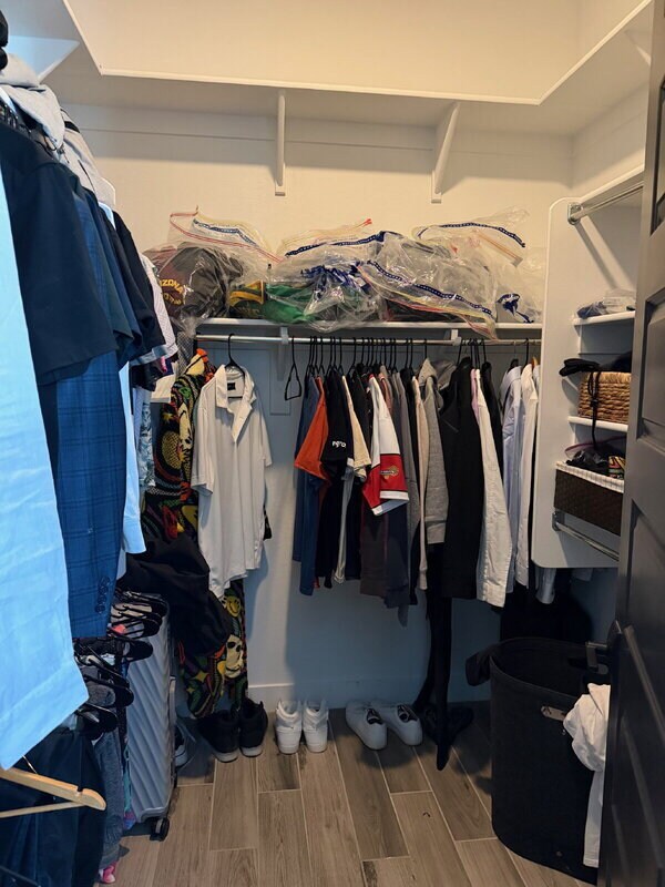 Building Photo - 4191 S Emerald Dr