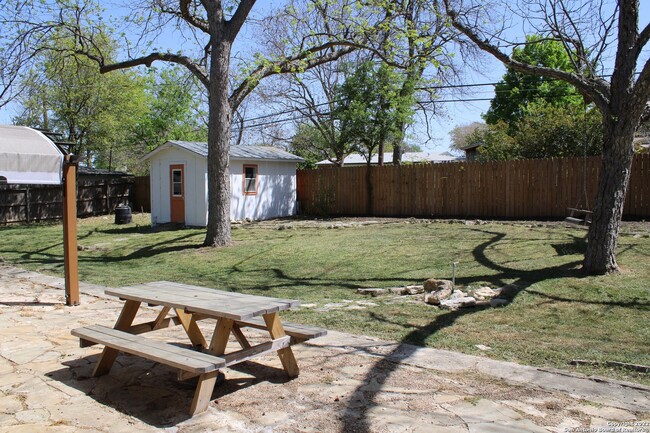 Building Photo - 140 Arvin Dr