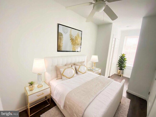 Building Photo - 3329 Malta St