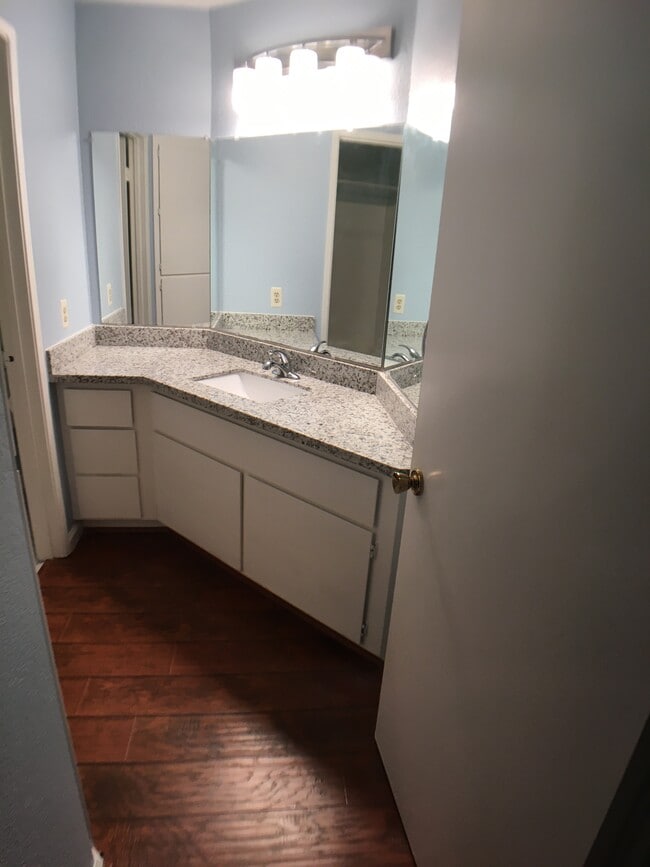Master Bath 1 - 274 Shadow Run Dr