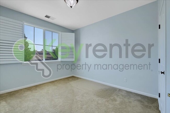 Building Photo - 6820 Cherry Ridge Cir