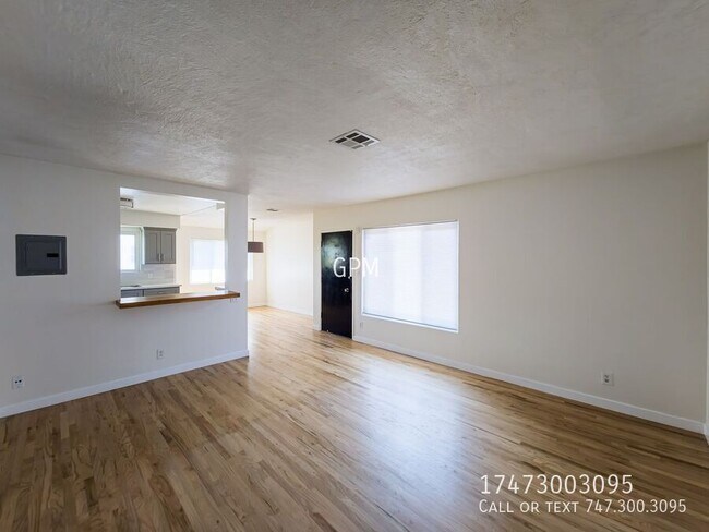 Building Photo - 2915 Saint George-5