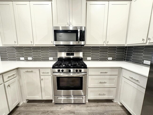 Building Photo - 4517 Bishop St