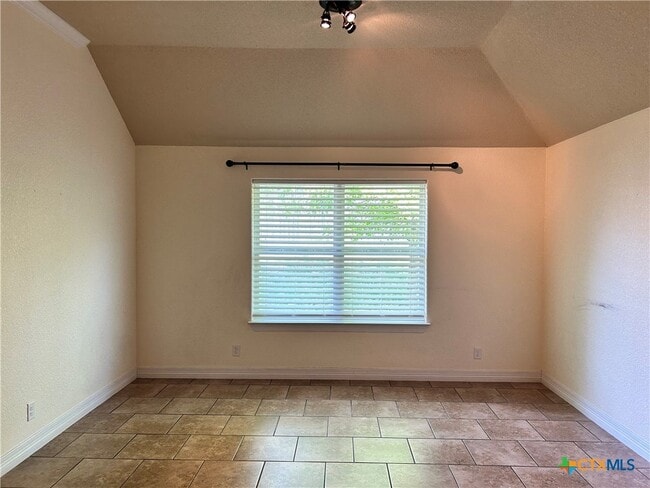 Building Photo - 1621 Rusty Spur Dr