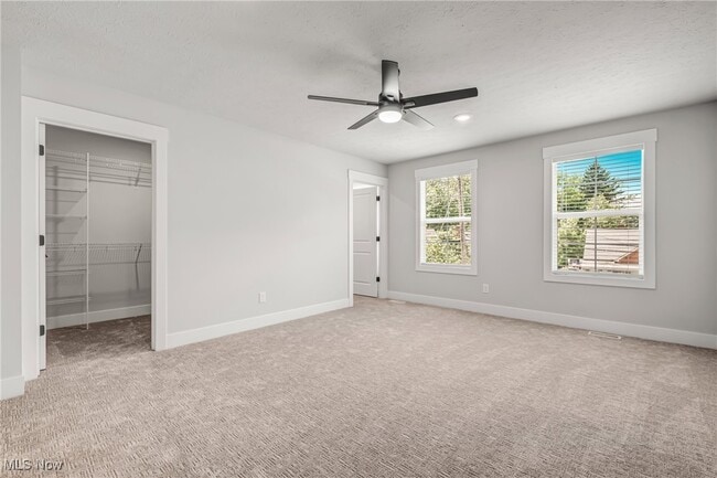 Building Photo - 300 N Bissell Rd