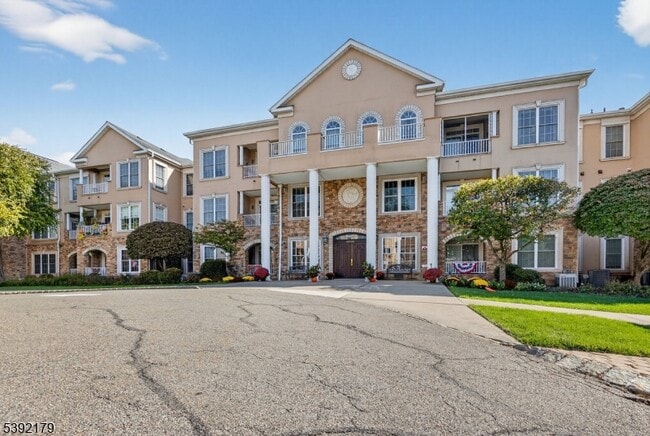 Building Photo - 1211 Clinton Ln