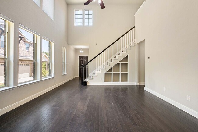 Building Photo - Fantastic 3 Bedroom, 2.5 Bath, 2-Story Hom...