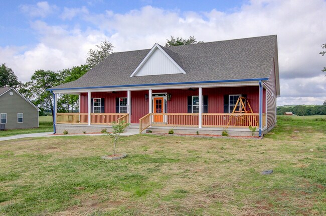 Building Photo - 135 Riverbend Dr