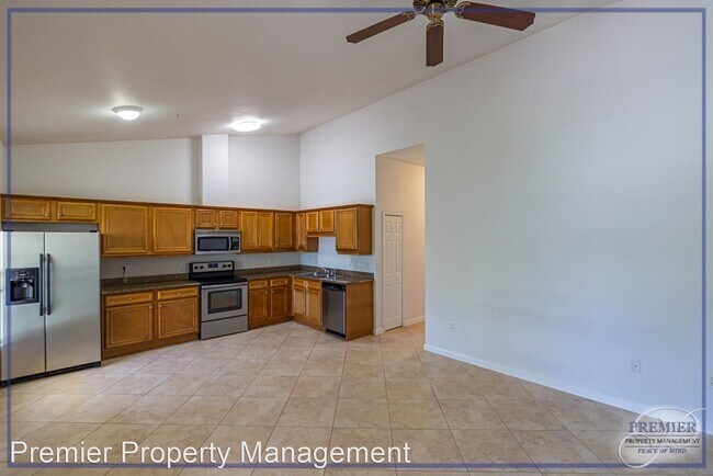 Building Photo - 1555 Blue Point Ave