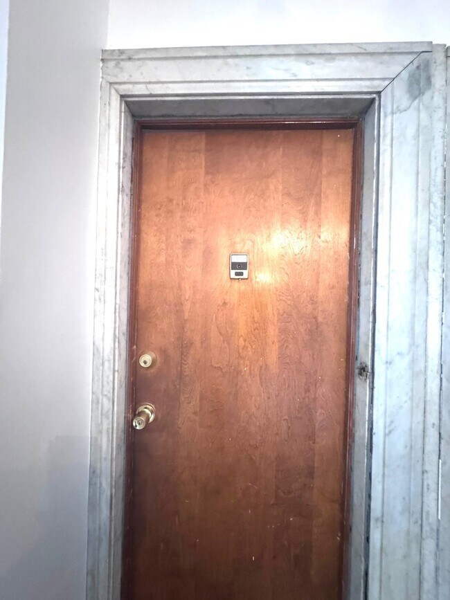 Building Photo - 35-39-39 Fulton St