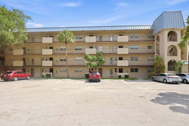 Building Photo - 6301 N Falls Cir Dr