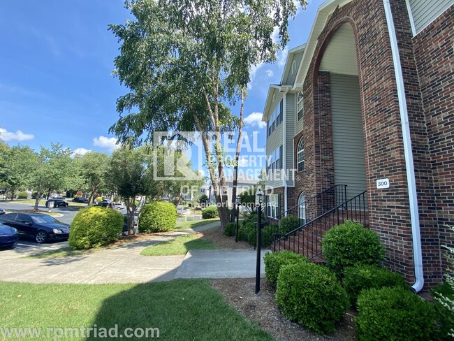 Building Photo - *Move In Special* Deacon Ridge Gated Commu...