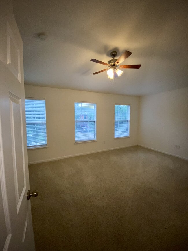 Building Photo - 12988 Spring Rain Rd