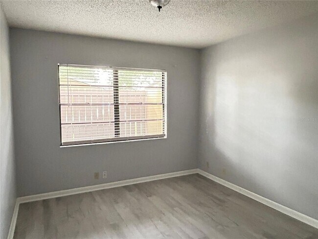 Building Photo - 1026 Medinah Dr