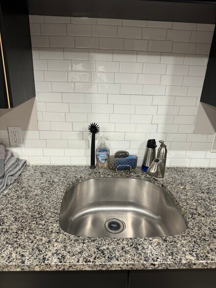 Building Photo - 171 Foster St