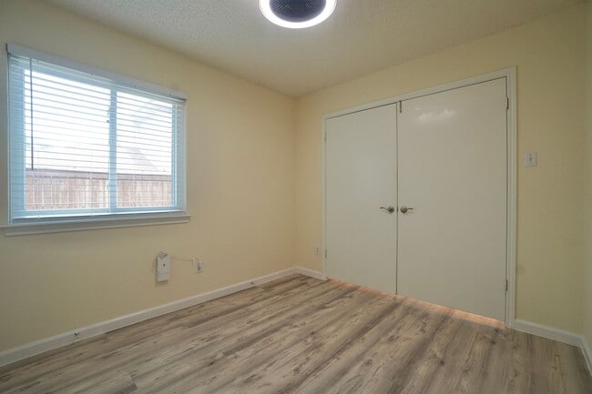Building Photo - 13102 Staton Dr