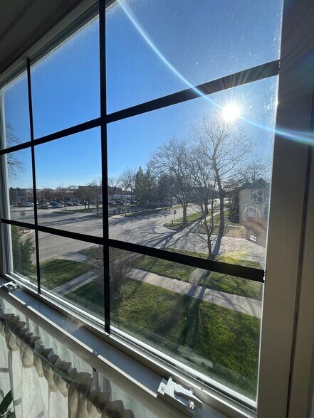 Building Photo - 502 Woodworth Ave