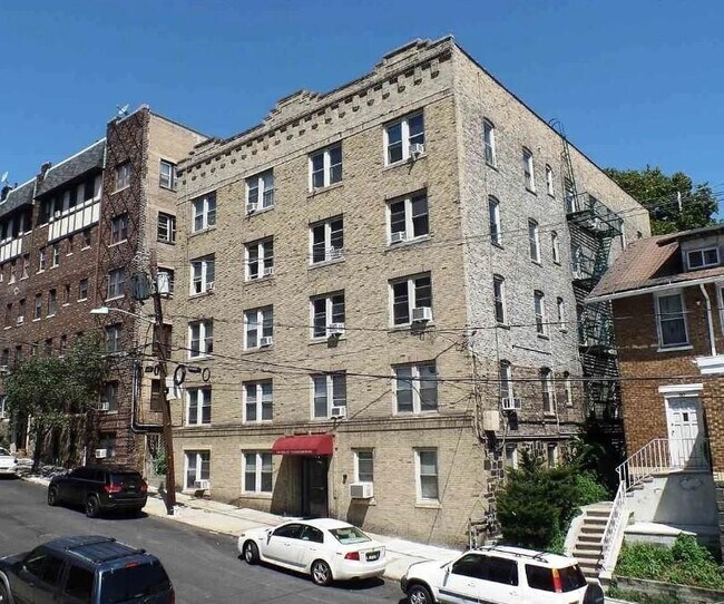 Building Photo - 34 74th St