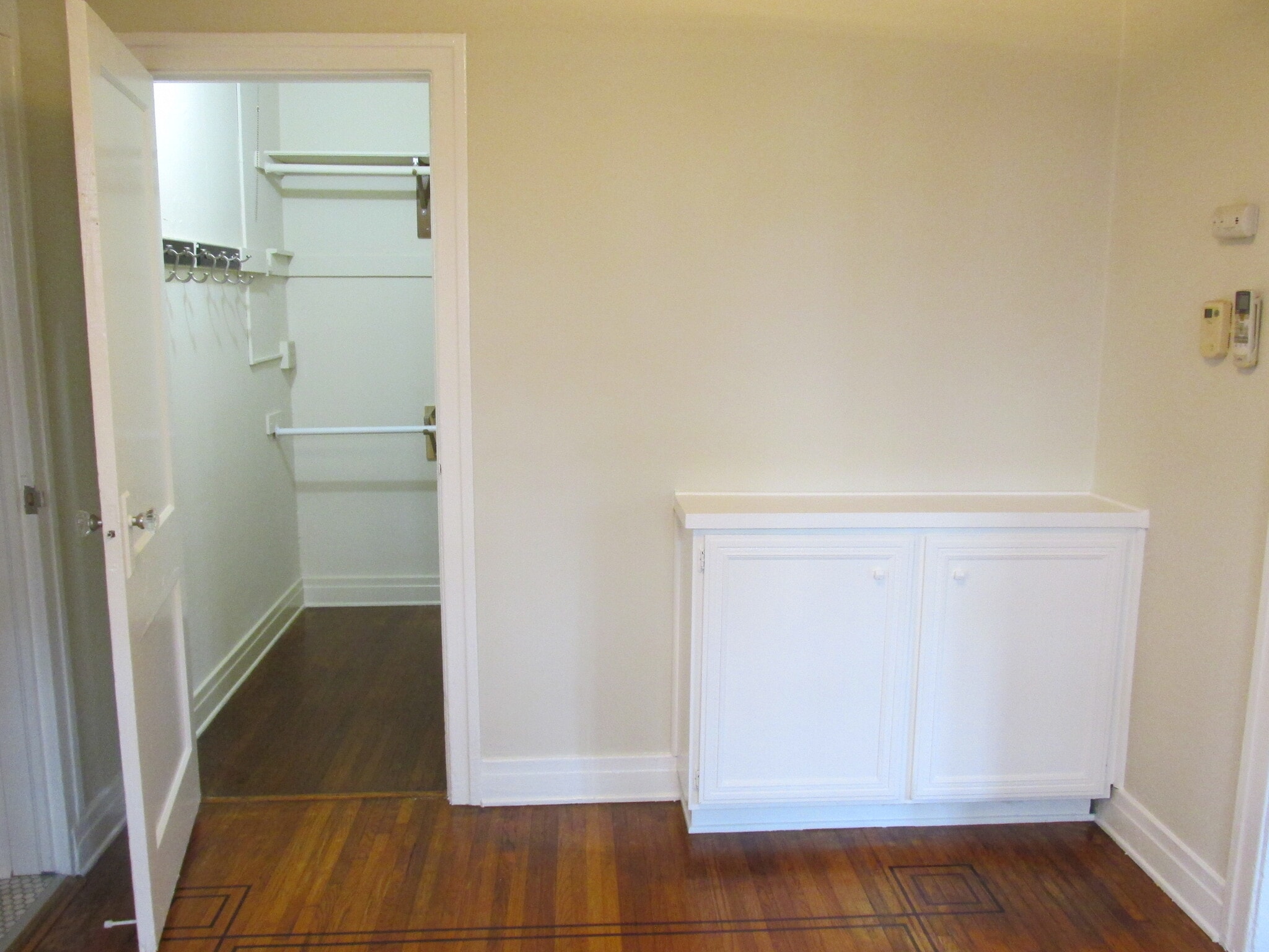 Dining room and walk-in closet - 502 N Vista St