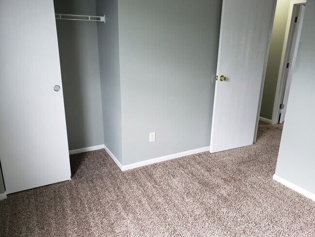 Building Photo - 6108 Georges Park Dr