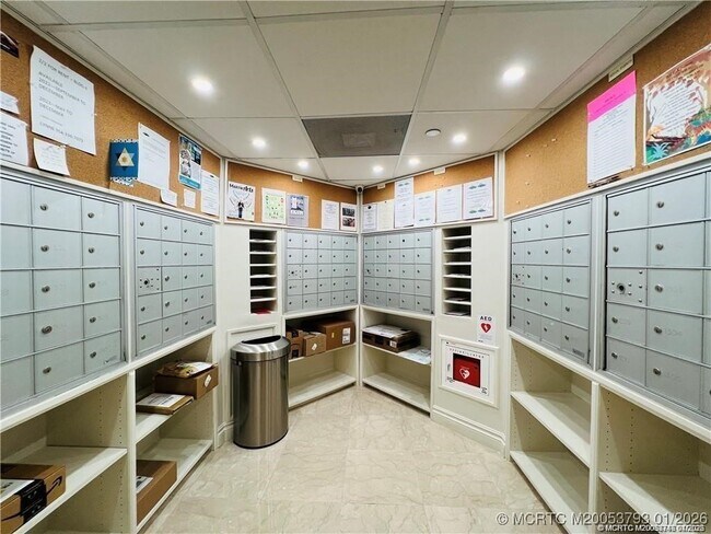 Building Photo - 8800 S Ocean Dr