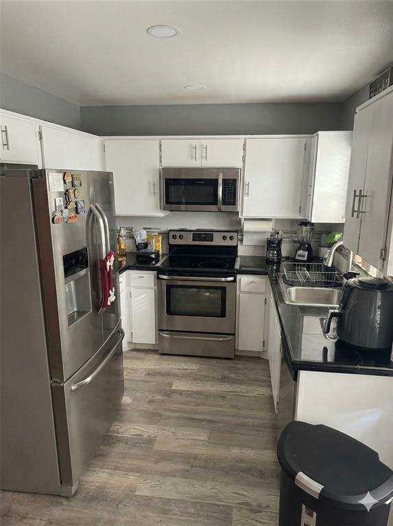 Building Photo - 5106 Chatsworth Ave