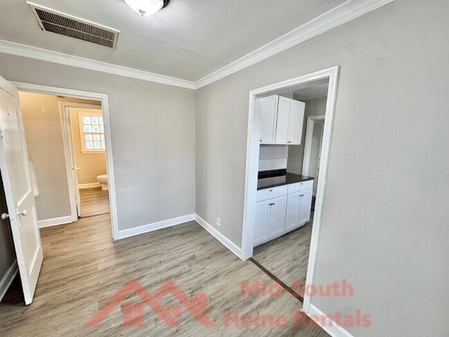 Building Photo - 3472 Hadley Rd