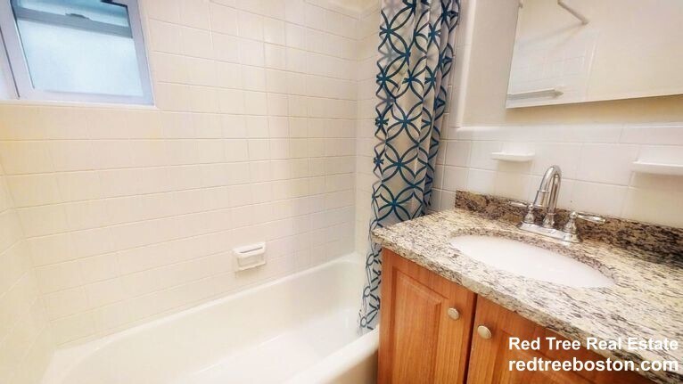 Building Photo - 59 Parkman St