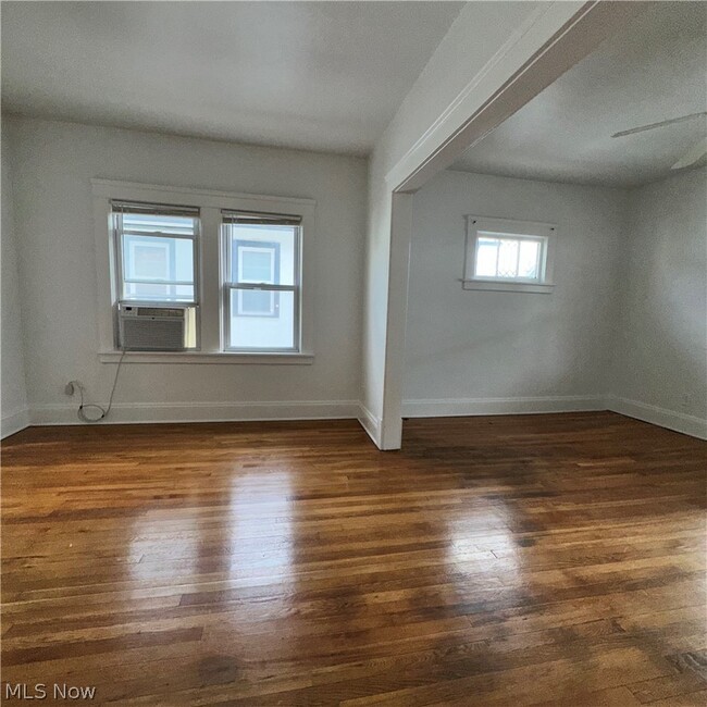 Building Photo - 1275 Clifton Prado